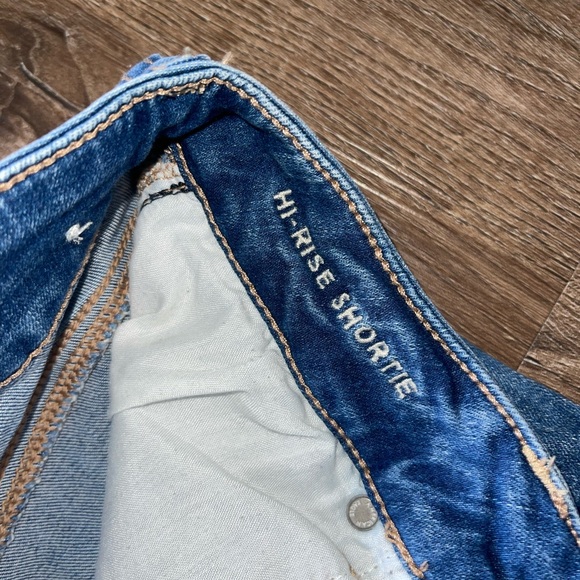 Women’s American Eagle high rise shorts - Picture 7 of 9